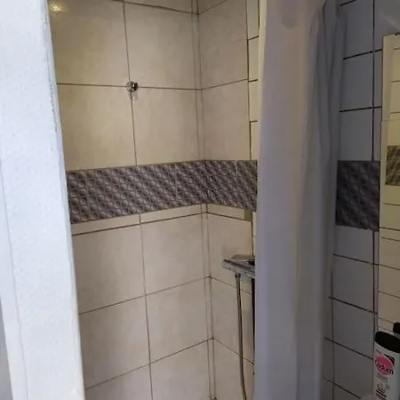 F2 Proche Strasbourg Terrasse Sans Voisins Apartment Schiltigheim